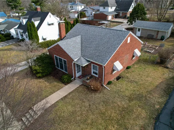 4 E Conron Ave, Danville, IL 61832