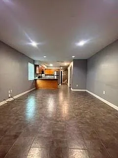2603 Panama St — Photo 4