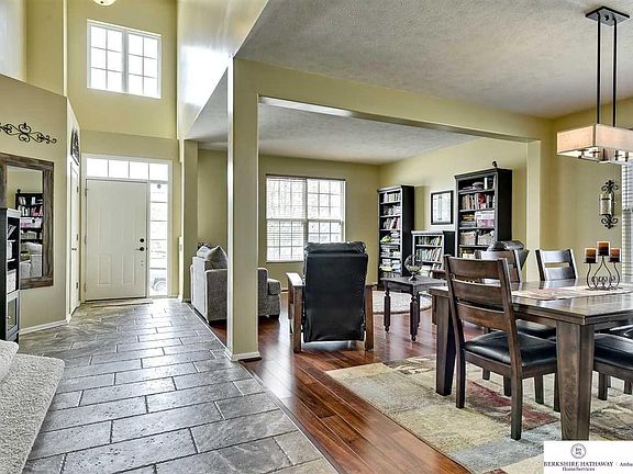 5th image of 2451 Sand Hills Dr