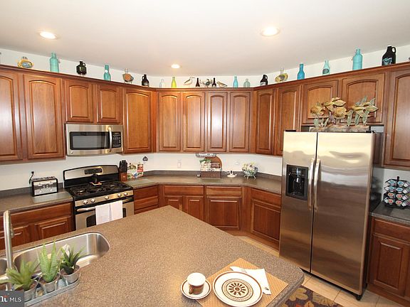 4th image of 18235 Seagrass Ct
