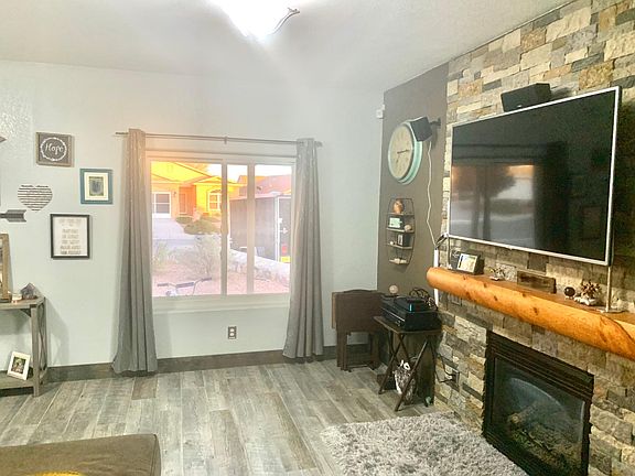 4th image of 1185 Gunsight Peak Dr