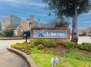 2323 Fairwind Rd APT 860, Houston, TX 77062