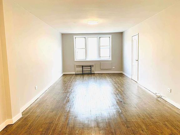 4th image of 6601 Broadway #E3
