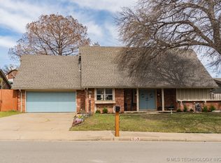 6953 E 61st Pl, Tulsa, OK 74133
