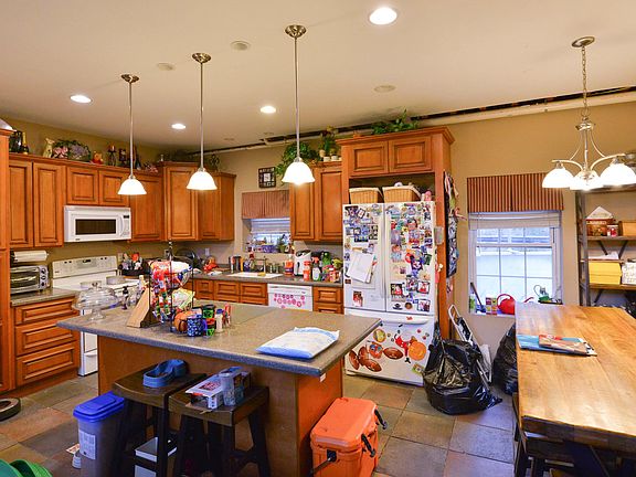 4th image of 1215 River Bend Dr