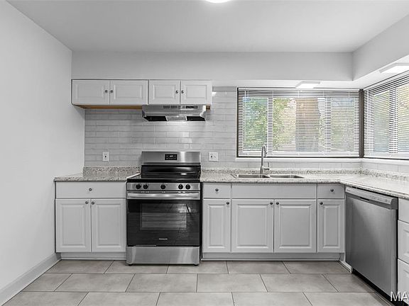 4th image of 2129 N Warson Rd