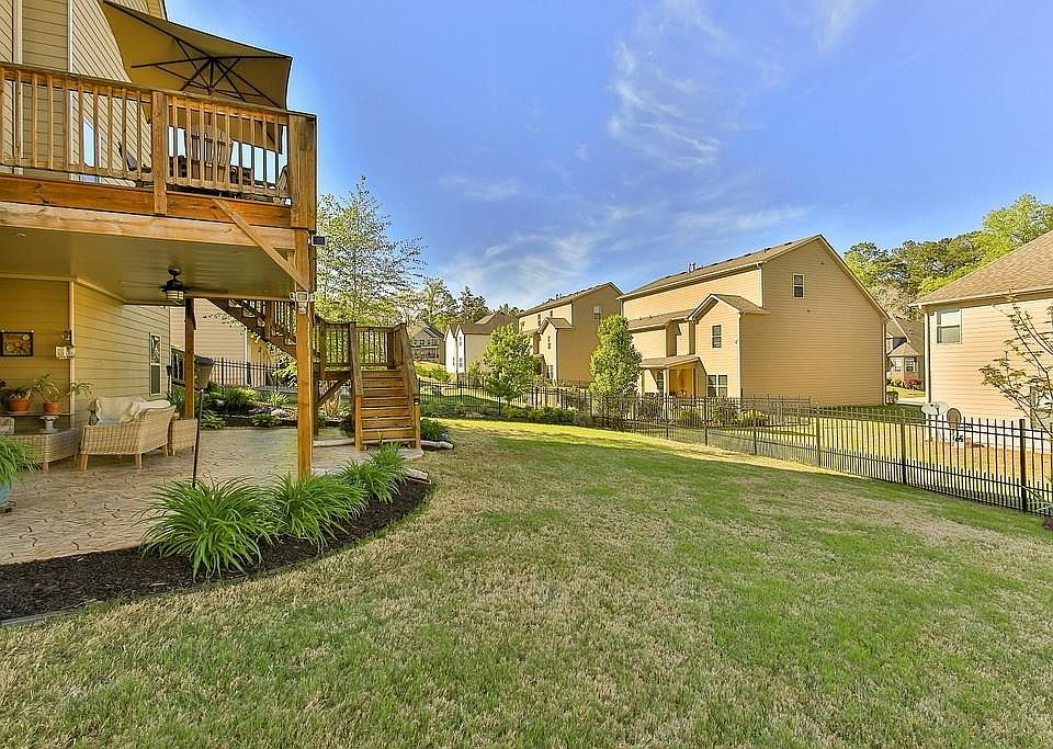 2nd image of 81 Lanier Rdg