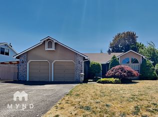 15309 SE Sun Park Dr, Vancouver, WA 98683