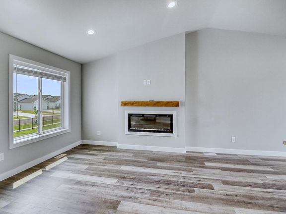 5th image of 6879 67th St S