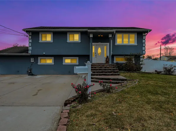 199 Strong Street, Brentwood, NY 11717