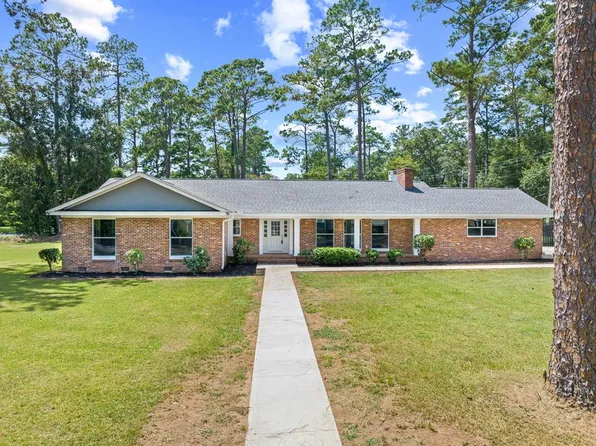 1211 N Hilltop Dr, Albany, GA 31707