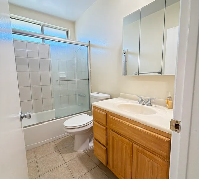1934 N Hollywood Way #M — Photo 7