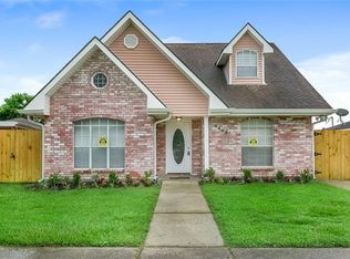 2405 Saint Paul Ct, Violet, LA 70092