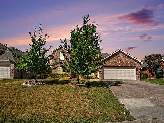 2nd image of 3023 Riverwood Ln