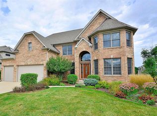 770 Cole Dr, South Elgin, IL 60177