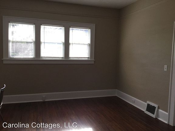 4th image of 929 N Main St