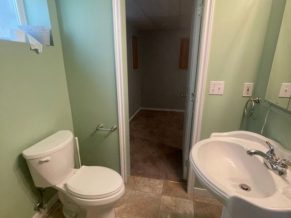4 bedroom rental in Abbotsford — photo 17