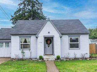 1176 Grove St, Lebanon, OR 97355