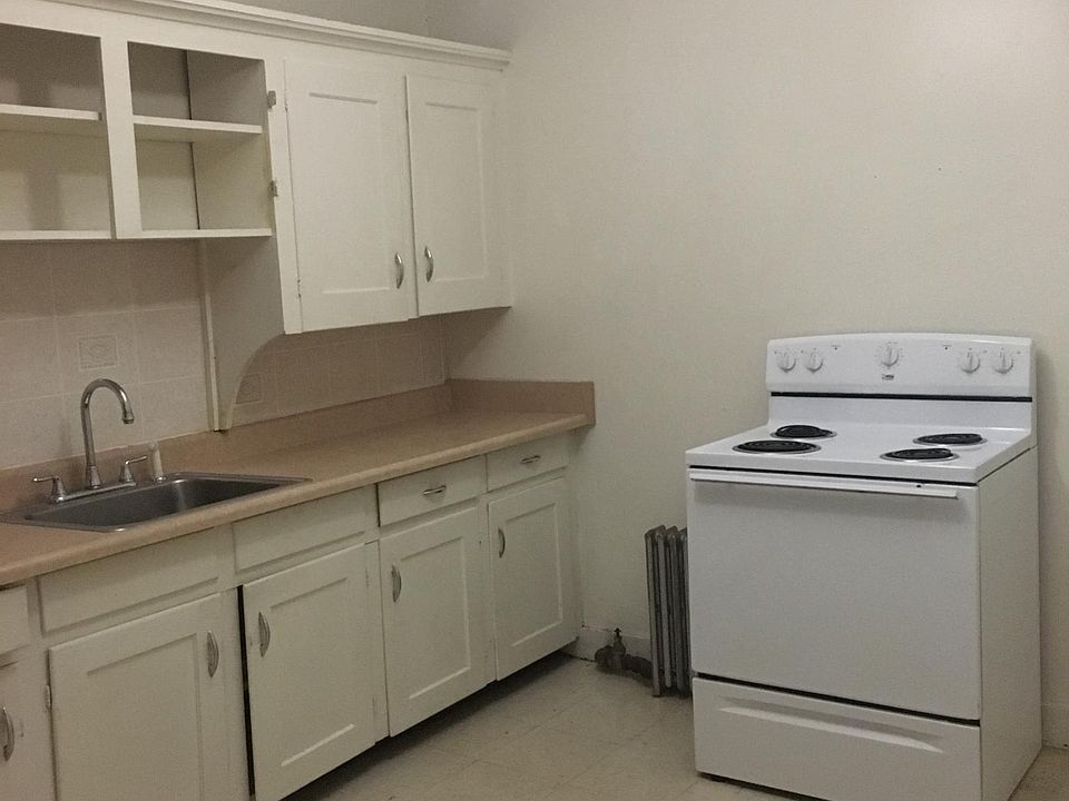 44 Central Sq Keene NH Zillow