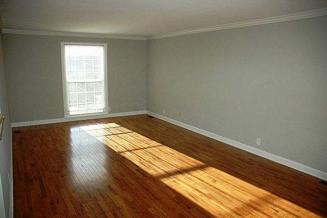 1st image of 123 Deercrest Cir