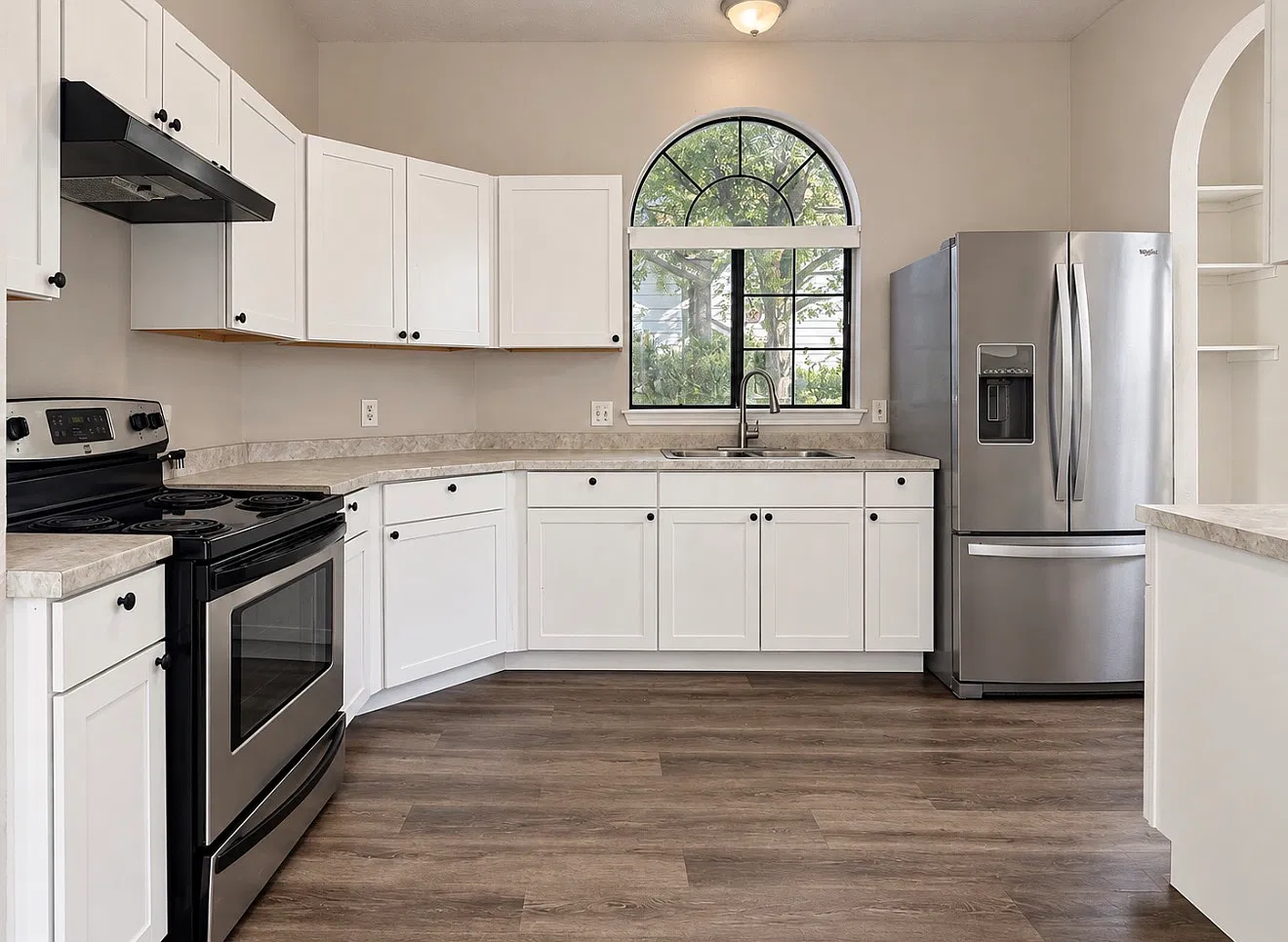 2 bed, 1071 sqft, $1,325 — Photo 3