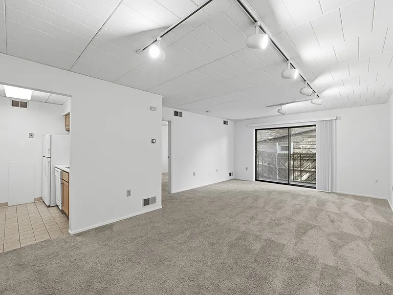 509 S Highland Ave #26 — Photo 2