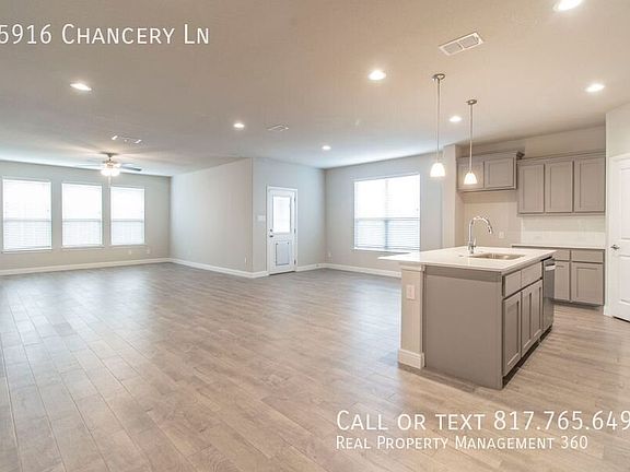 5th image of 15916 Chancery Ln