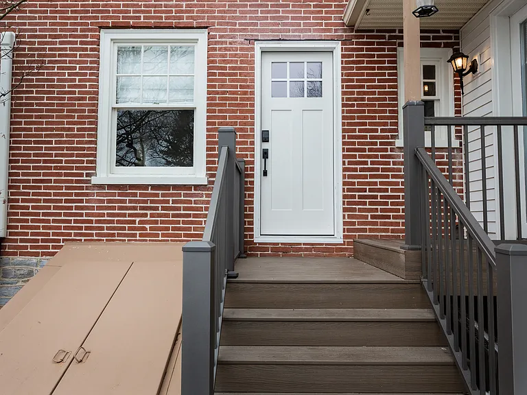 121 W Main St — Photo 13