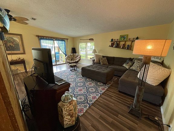 5th image of 1221 La Paloma Dr