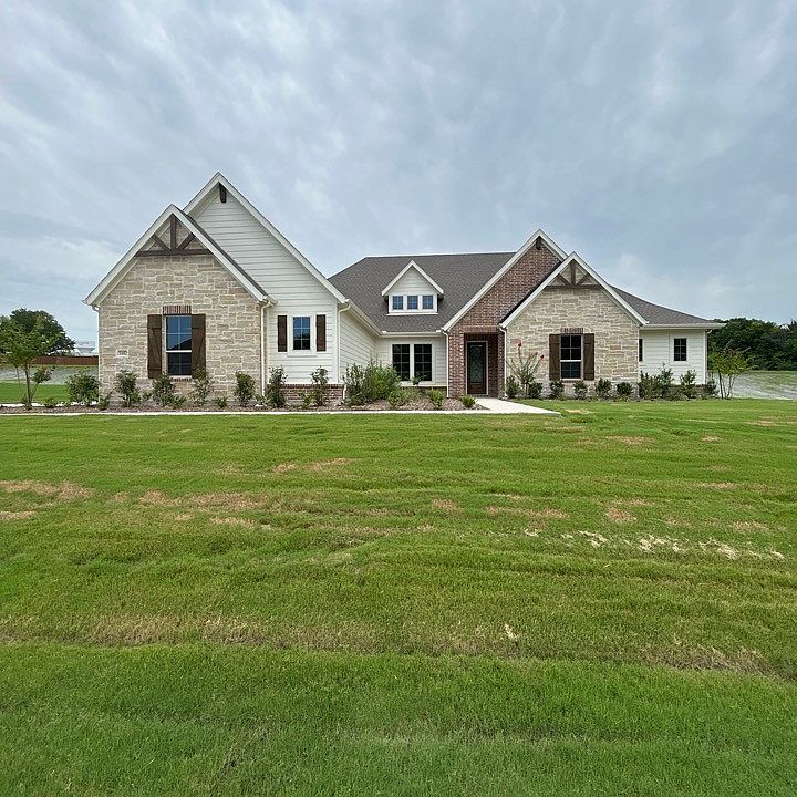 1st image of 1002 Perrin Ln