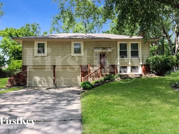 518 S Adams St, Raymore, MO 64083