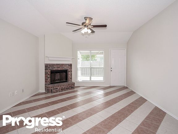 2nd image of 2313 Cap Rock Ln