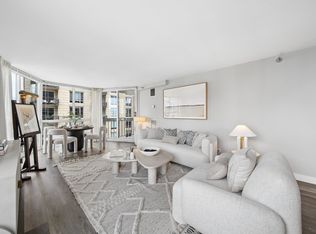 One East Delaware, Chicago, IL 60611