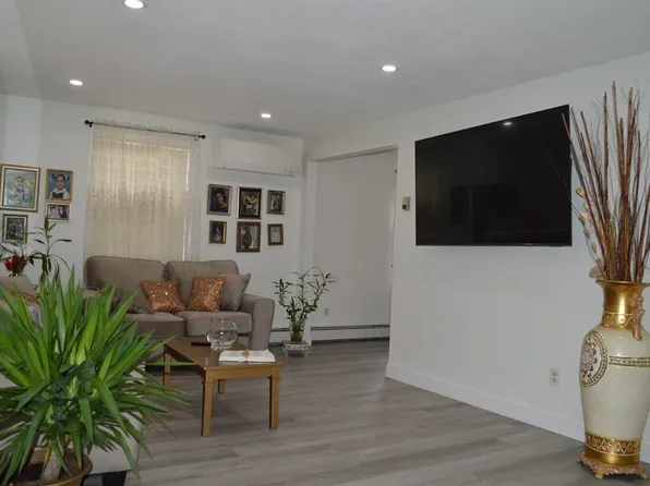 66 Sylvester St, Lawrence, MA 01843