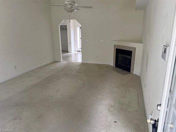 2nd image of 4758 Eagle Path
