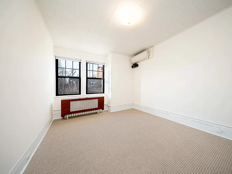 20-23 31st St #3 — Photo 6