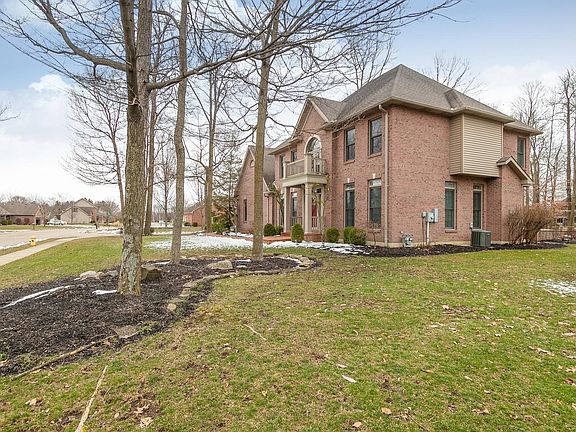 3rd image of 2310 Wade Pl