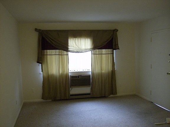 3rd image of 7321-733 Belleville Ave #C-7