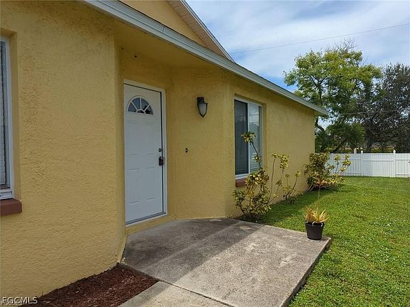 2nd image of 1503 SW 48th Ter