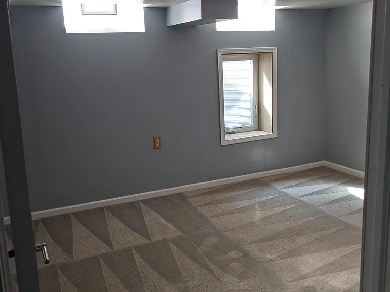 1704 Rowland Ave — Photo 19