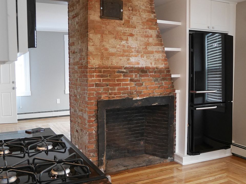 All new kitchen with original exposed brick, GE Artistry app