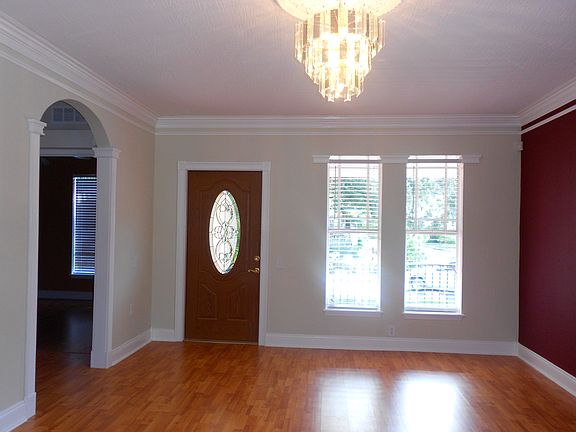 5th image of 501 Lincoln Ave