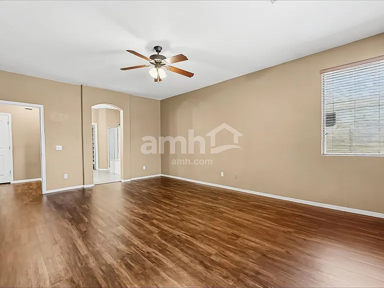 2150 E Bellerive Pl — Photo 10