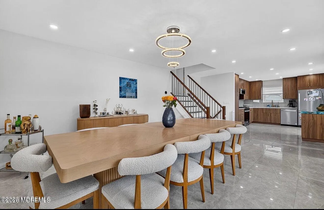 4 bed, $3,200 — Photo 4