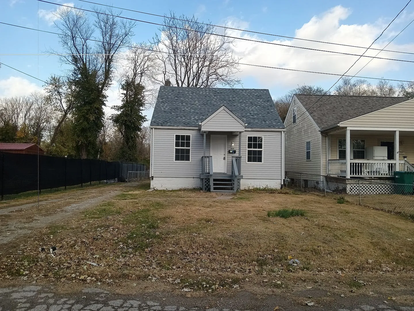 433 Godin Ave photo 1
