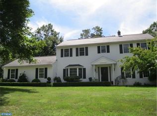 18 Charlie Dr, Morgantown, PA 19543