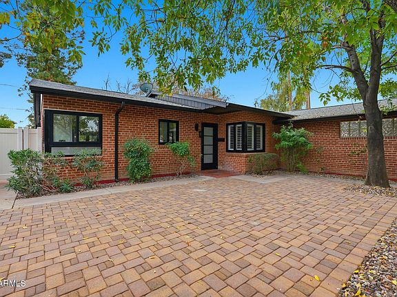 3rd image of 717 W VIRGINIA Avenue