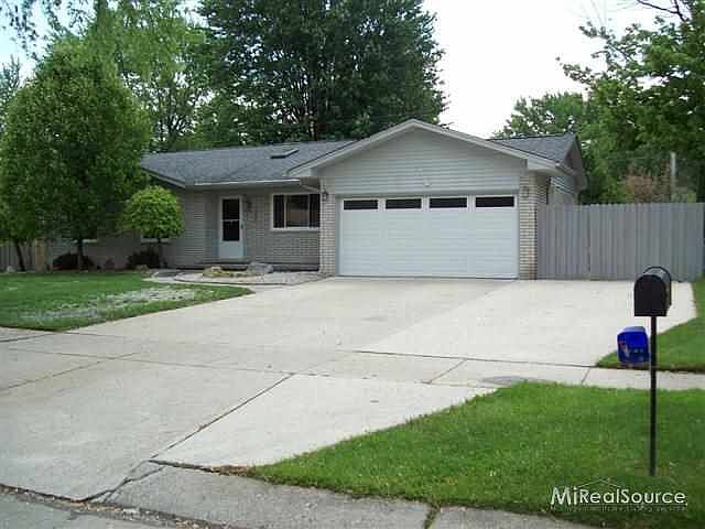 1st image of 34534 Shorewood Dr