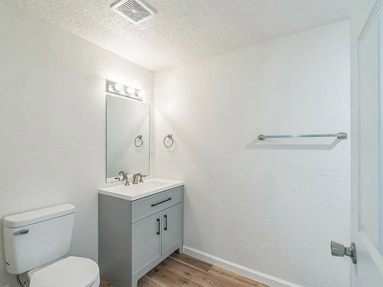 6432 Otelia Cir — Photo 10