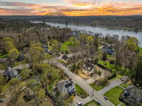 32 Everett Road, Buzzards Bay, MA 02532